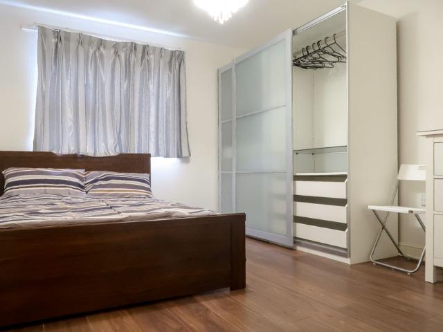 House for rent in Bromley-by-Bow, Bow