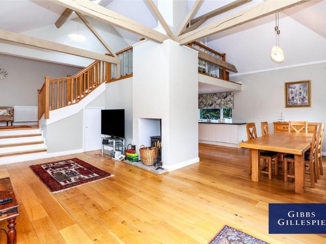 House for rent in Chalfont St. Peter, Denham