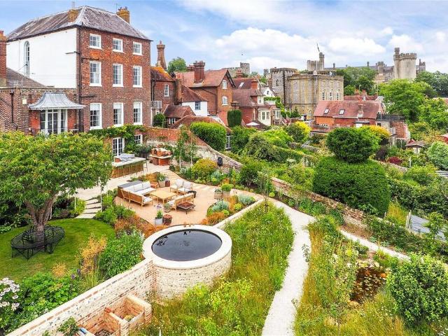 House for rent in Arundel, Clapham
