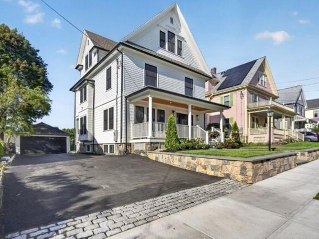 House for sale in Wyoming, Melrose