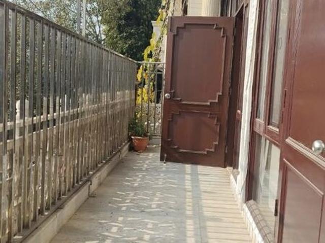 Property for rent in Deri