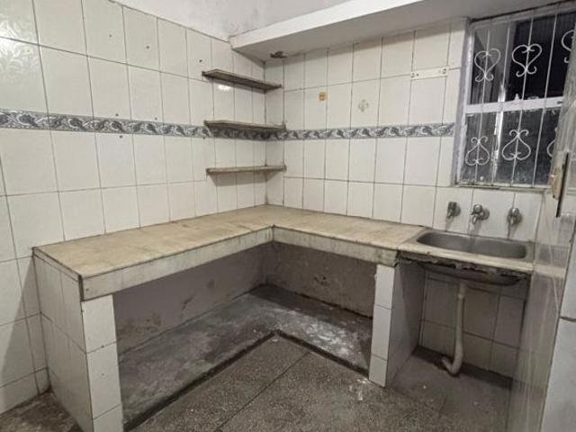 Property for rent in Deri