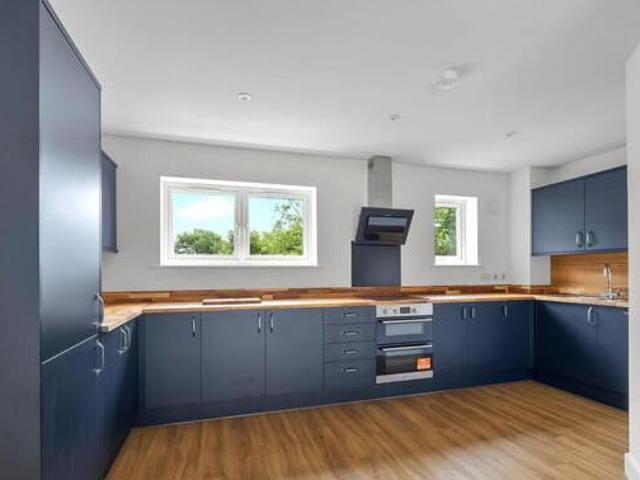 House for sale in Follaton, Strode