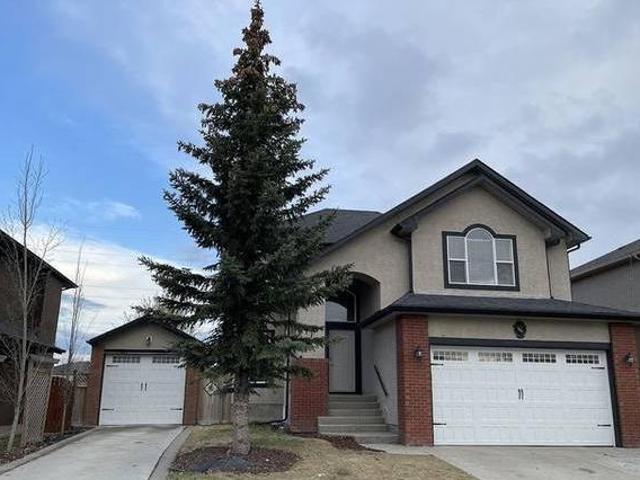 House for sale in Calgary