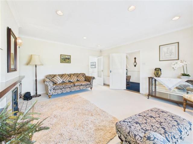 Bungalow for sale