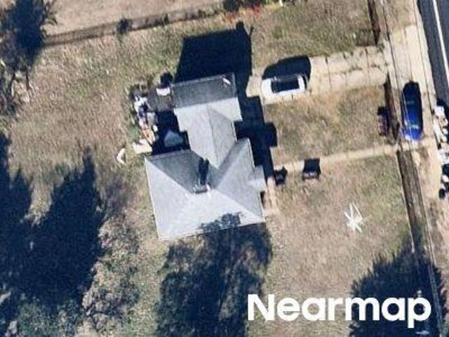 House for sale in Bay Shore, New York