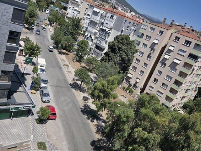Bornova, İzmir içerisinde satılık mülk