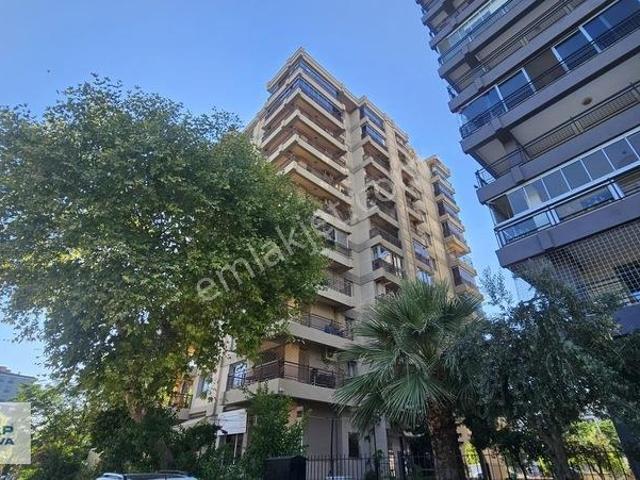 Yusuf Ali Aslan Sitesi, Bayraklı içerisinde satılık mülk