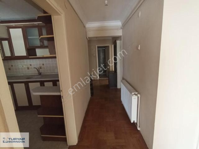 Bayrakli, İzmir içerisinde satılık mülk