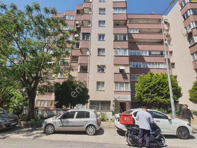 Bayrakli, İzmir içerisinde kiralık mülk