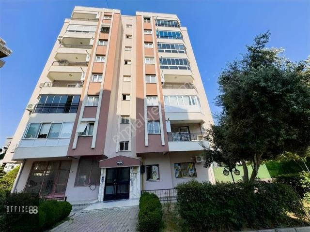 Adalet Mahallesi, Bayraklı içerisinde kiralık mülk