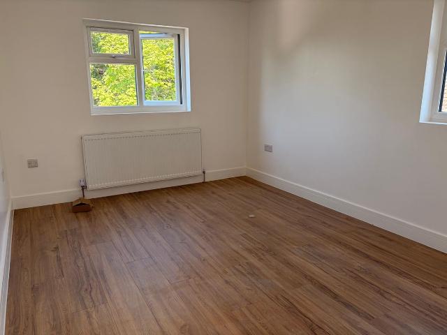 Apartment for rent in Maryland, Greater London