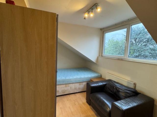 Room for rent in Victoria Park, Manchester
