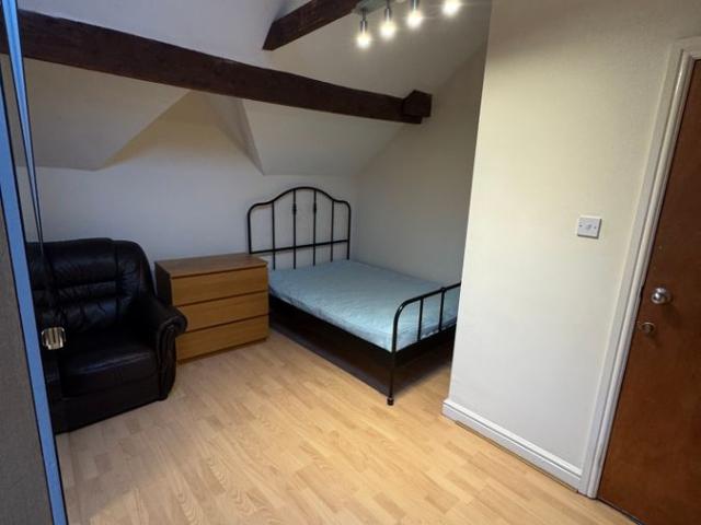 Room for rent in Victoria Park, Manchester