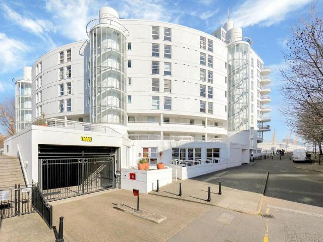 Apartment for rent in Blackwall, Greater London