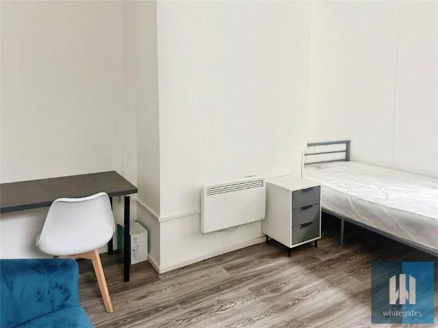 Room for rent in Thornton Lodge, Huddersfield