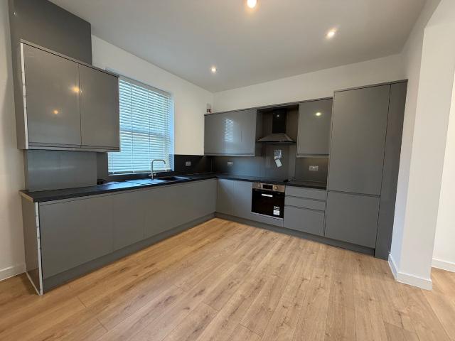 Apartment for rent in Cowlersley, West Yorkshire