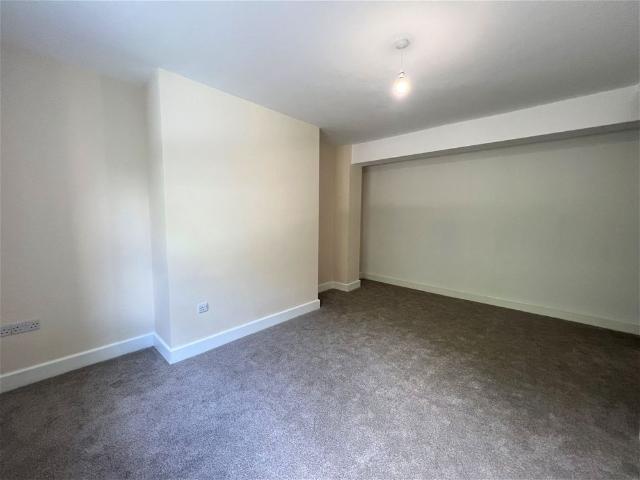 Apartment for rent in Stubbin, Deepcar