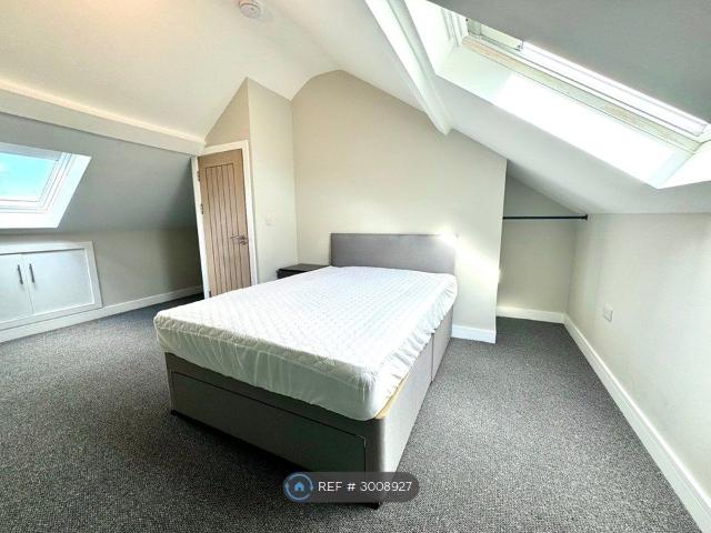 Room for rent in Caldermill, East Midlands