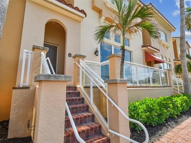House for sale in Clearwater Beach