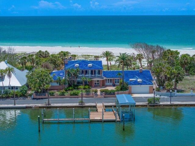 House for sale in Clearwater Beach