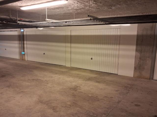 Garage vente à Mandelieu-la-Napoule, Alpes-Maritimes