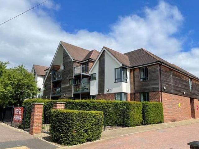 House for sale in Potters Bar, Hertfordshire