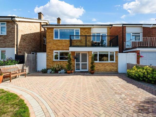 House for rent in Royal Borough of Kingston upon Thames, Greater London