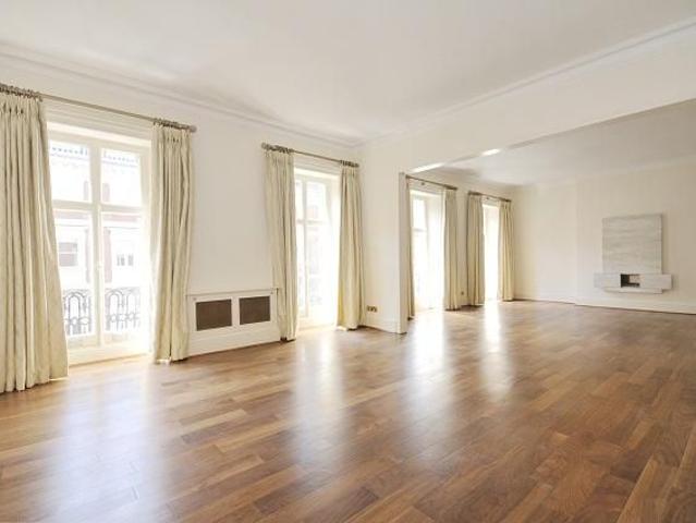 Apartment for rent in Marylebone, Greater London