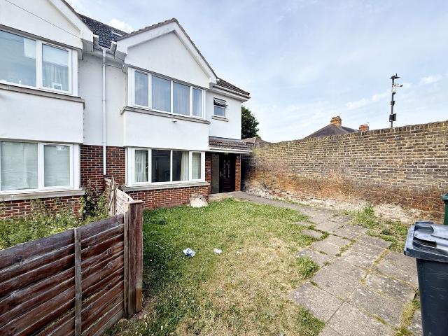 House for rent in London Borough of Hounslow, Spring Grove
