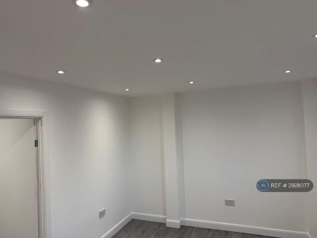 Apartment for rent in London Borough of Ealing, Greater London