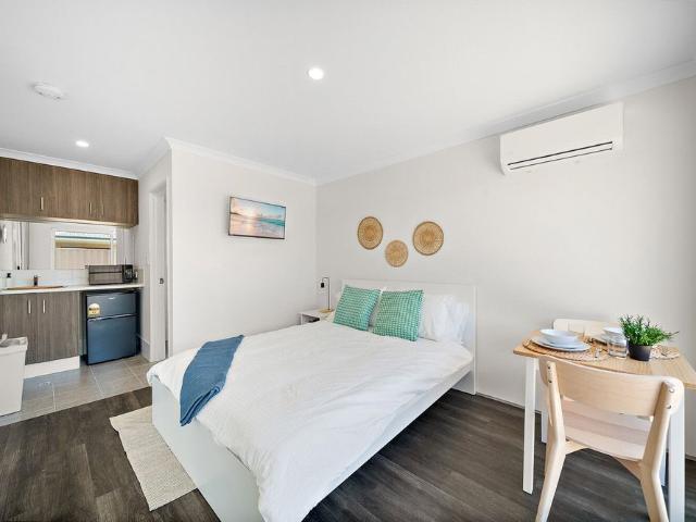 Room for rent in Mandogalup, Western Australia