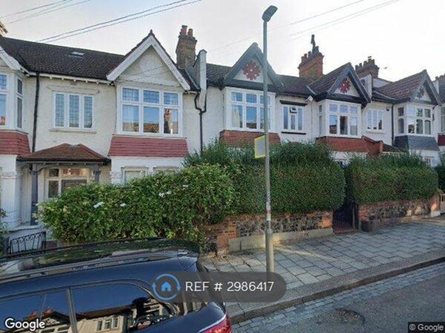Room for rent in Furzedown, Greater London
