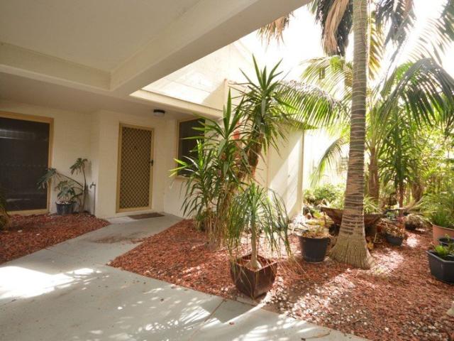 Villa for sale in Parklands, Western Australia