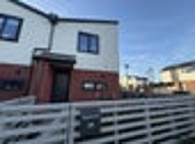 Townhouse for rent in Owhata