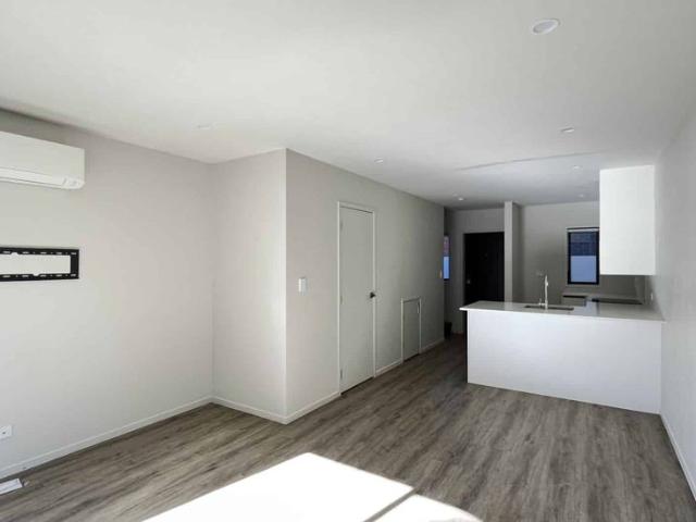 Townhouse for rent in Owhata