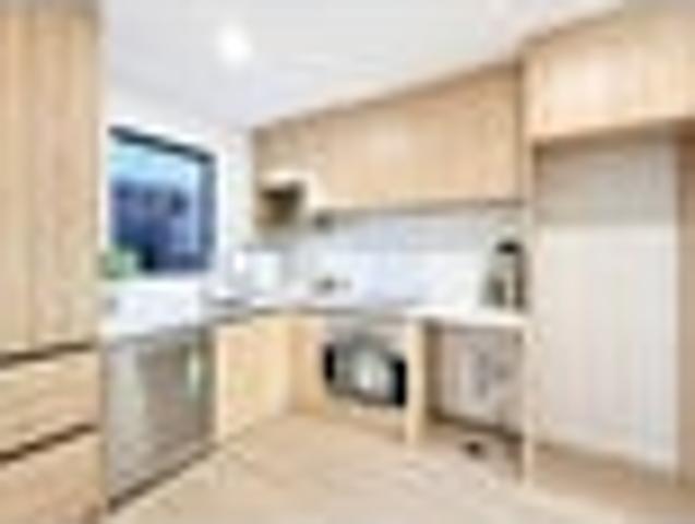 Townhouse for rent in Owhata, Oroua County