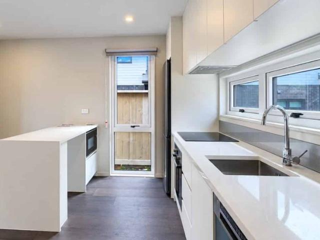 Townhouse for rent in Owhata, Oroua County