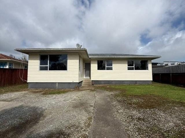House for rent in Owhata, Oroua County