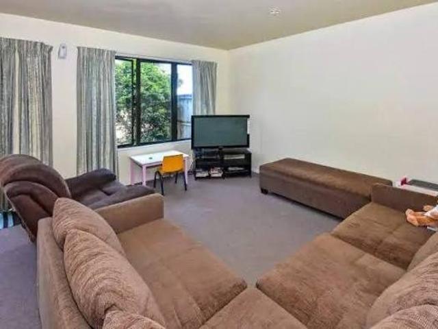 House for rent in Owhata, Oroua County