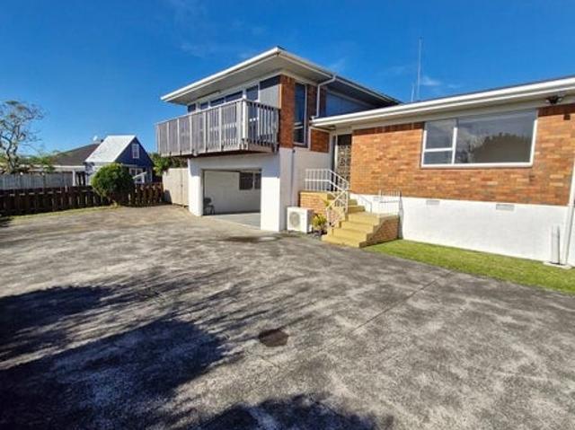 House for rent in Owhata, Oroua County