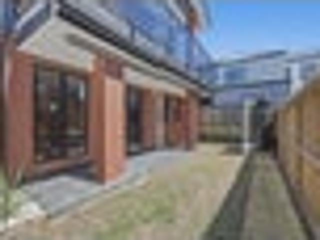 Townhouse for rent in Owhata