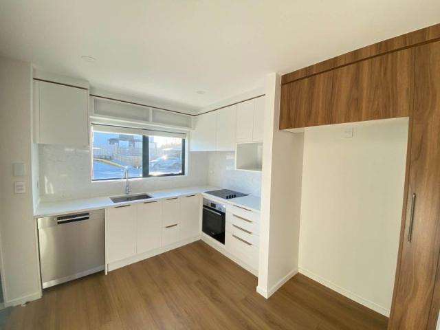 House for rent in Owhata, Oroua County