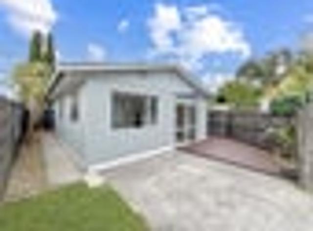 Apartment for rent in Owhata