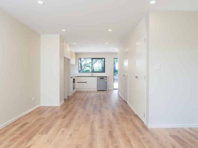 Townhouse for rent in Owhata, Oroua County