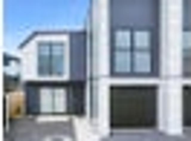 Townhouse for rent in Owhata, Oroua County