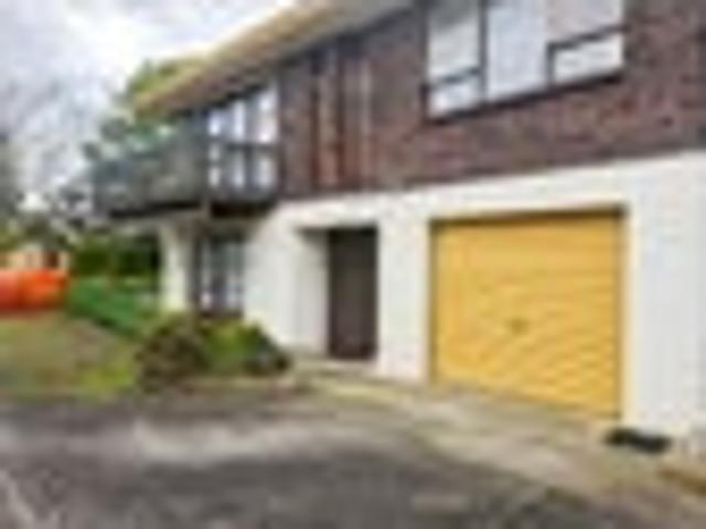 Townhouse for rent in Māngere East, Māngere-Ōtāhuhu