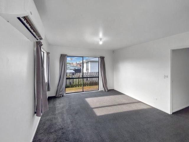 House for rent in Owhata, Oroua County