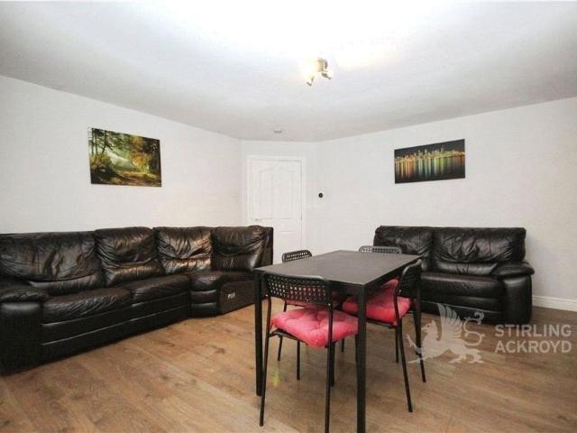 Apartment for rent in Slyfield, Guildford