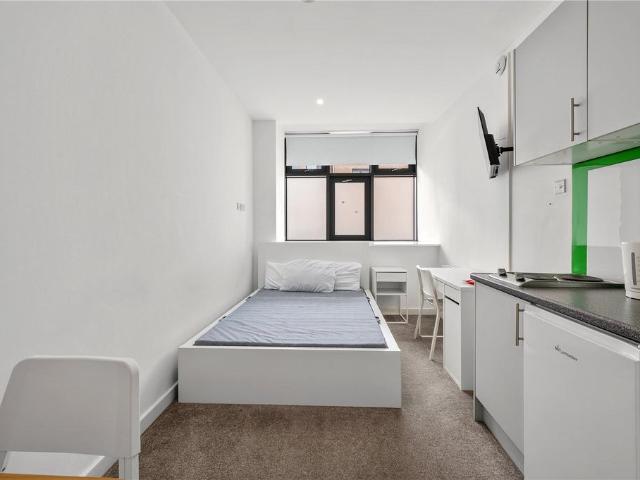 Apartment for rent in Norbiton, Greater London